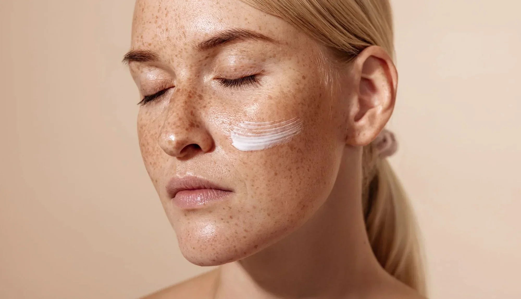 How to Keep Your Skin Hydrated and Glowing